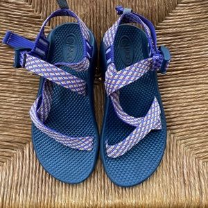 Chaco size 3 purple girls strappy sandals